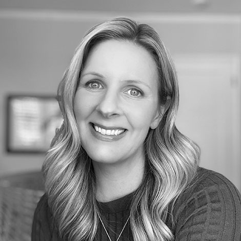 Lindsey, Strategist & Writer at Mahalo Digital; specializes in integrated marketing campaign, B2B product launch